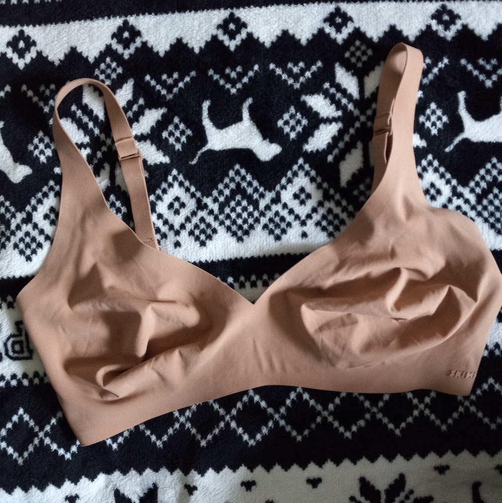 Skims bra